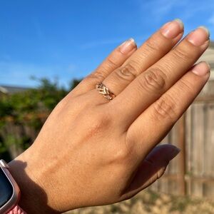 Gold-Plated Chain Link Ring with Zirconias